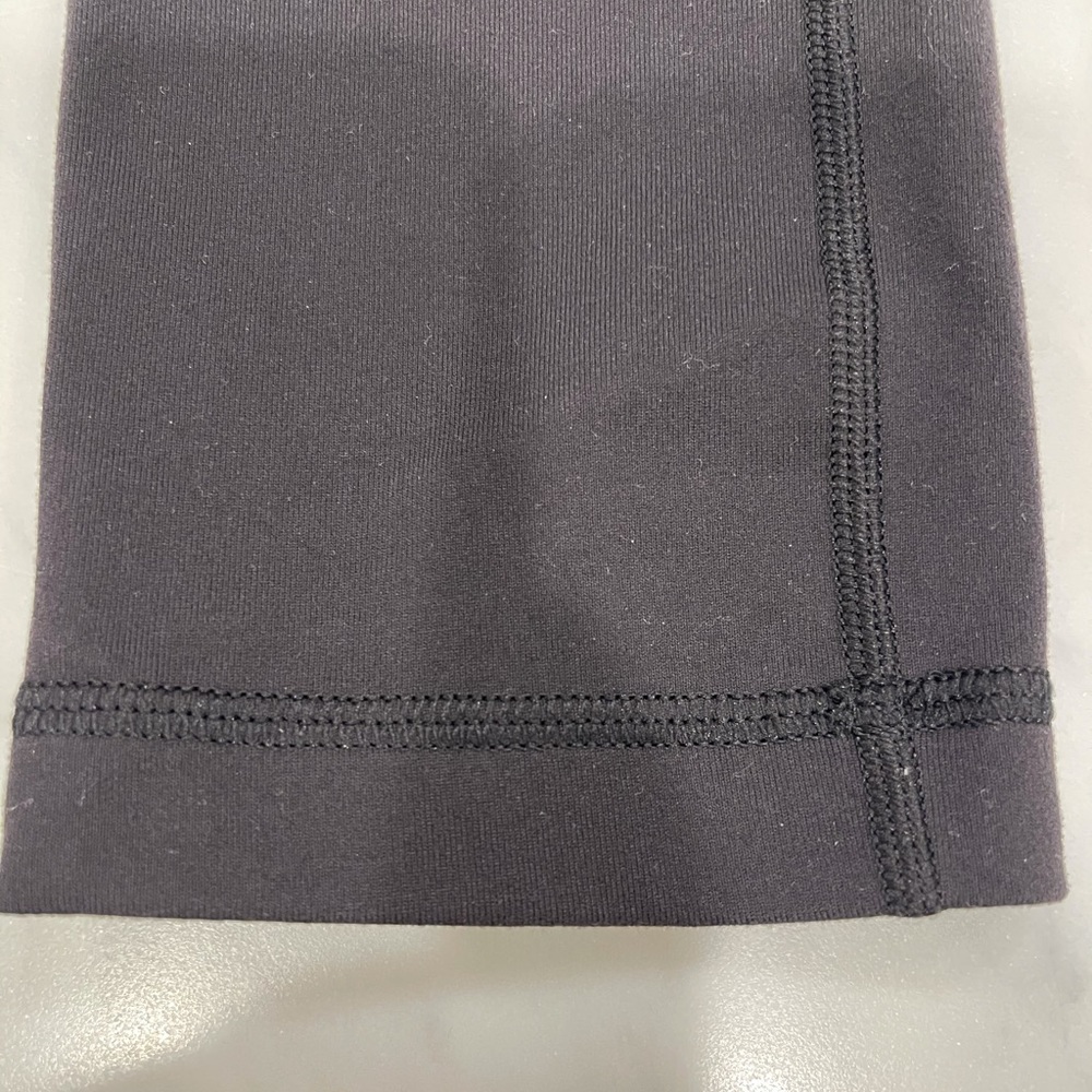 Lululemon Wunder Under mid rise cropped leggings. Luon - Picture 6 of 8